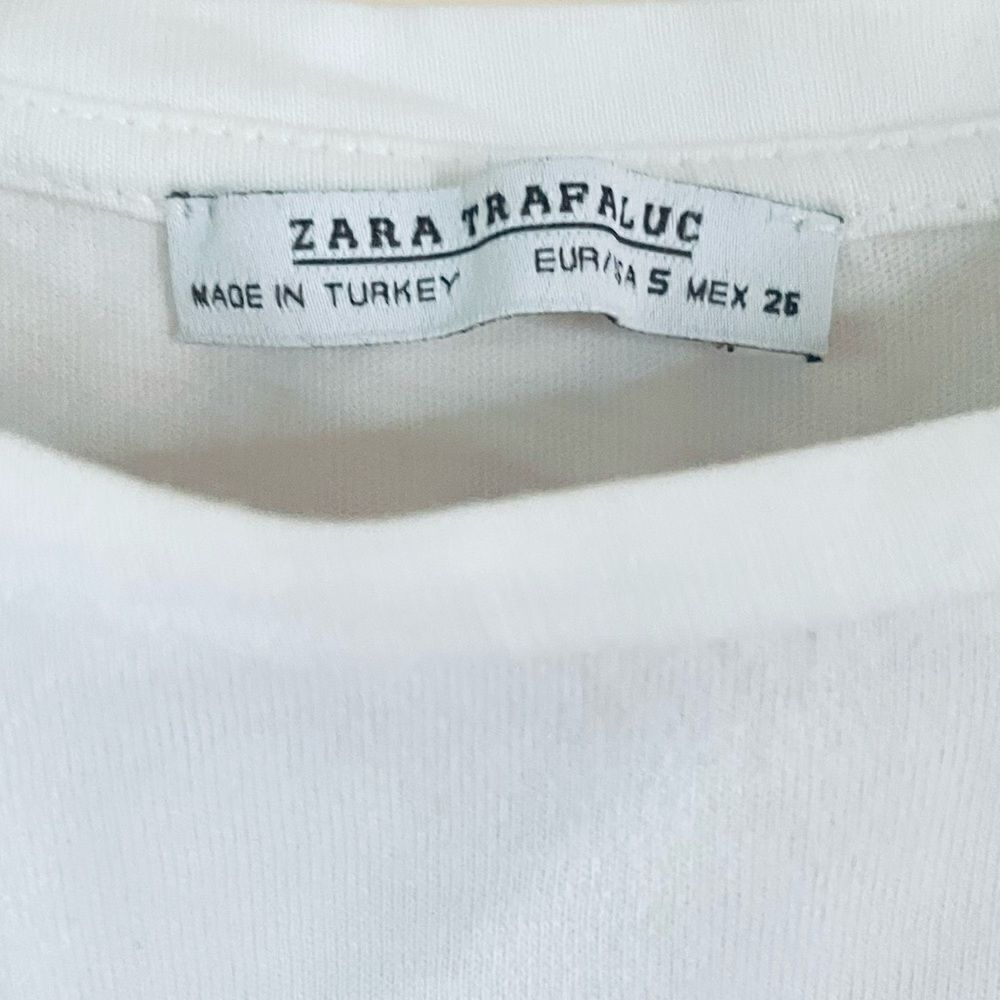 Zara Model Off Duty Tropical Patch T-Shirt - Picture 6 of 6